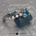 The “Cassiopeia” ring in platinum with 1.08-carat Montana Sapphire