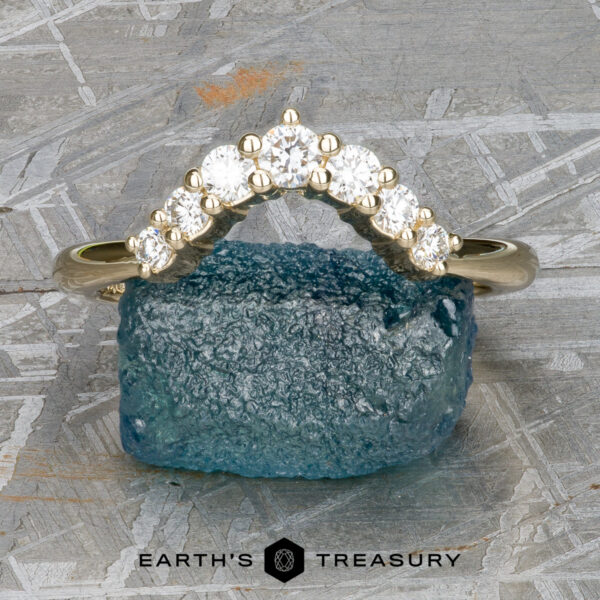 The "Vienne" band in 14k yellow gold The "Vienne" band in 14k yellow gold