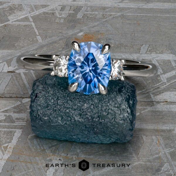 The "Alocasia" in platinum with 1.42-Carat Montana Sapphire The "Alocasia" in platinum with 1.42-Carat Montana Sapphire