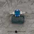 The "Carina" ring in platinum with 1.68-carat Montana sapphire