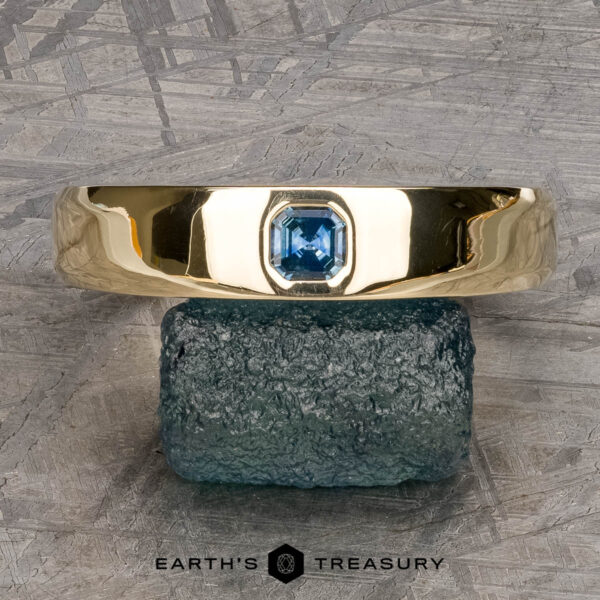 The "Shasta" ring in 14k yellow gold with blue sapphire, smooth and polished The "Shasta" ring in 14k yellow gold with blue sapphire, smooth and polished
