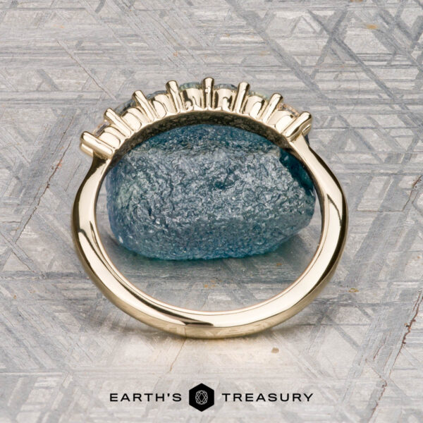 The "Yonne" band in 14K yellow gold The "Yonne" band in 14K yellow gold