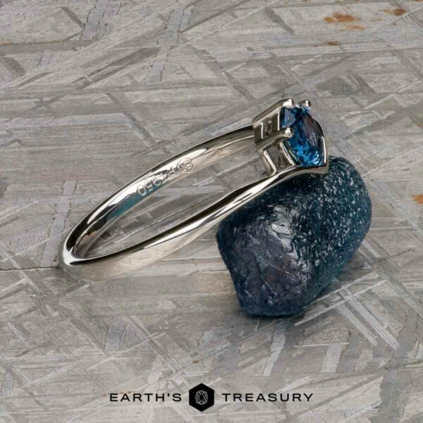 The "Ruenna" Ring in platinum with 0.68-Carat Montana Sapphire The "Ruenna" Ring in platinum with 0.68-Carat Montana Sapphire