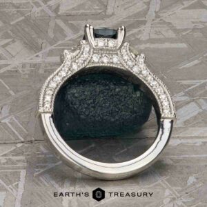 The "Isabella" Ring in platinum with 1.08-Carat Montana Sapphire