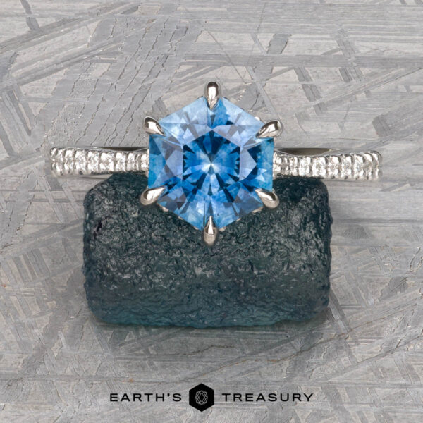 The Pave "Katya" ring in platinum with 1.78-carat Montana sapphire The Pave "Katya" ring in platinum with 1.78-carat Montana sapphire