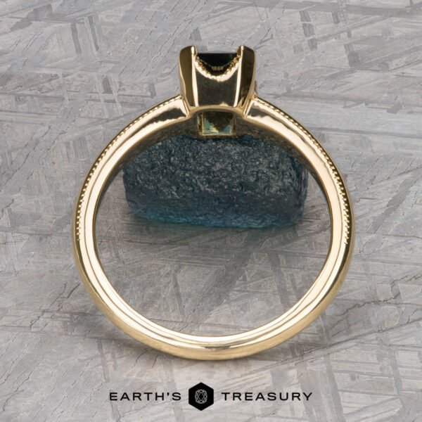 The "Narcissus" in 18k yellow gold with 1.27-carat Australian sapphire The "Narcissus" in 18k yellow gold with 1.27-carat Australian sapphire