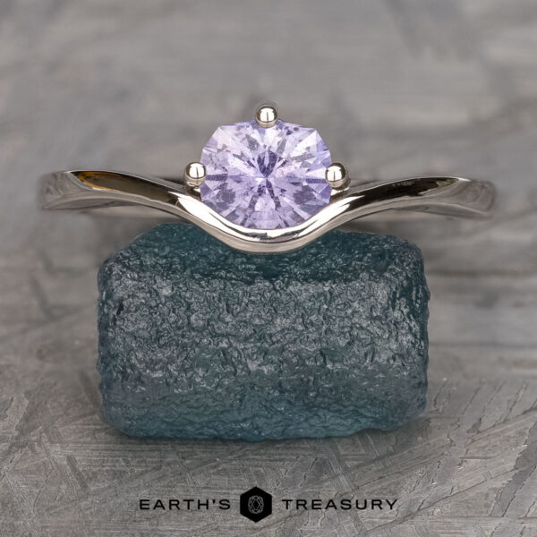 The "Ruenna" ring in 14k white gold with 0.77-carat Umba sapphire The "Ruenna" ring in 14k white gold with 0.77-carat Umba sapphire