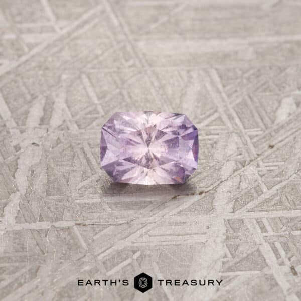 1.35-Cara Pale Pink-Lavender Bicolored Umba Sapphire 1.35-Cara Pale Pink-Lavender Bicolored Umba Sapphire