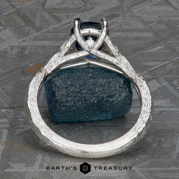 The “Guinevere” ring in platinum with 2.13-carat Montana sapphire The “Guinevere” ring in platinum with 2.13-carat Montana sapphire