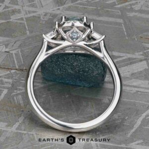 The "Alexia" ring in 14k white gold with 0.99-Carat Montana Sapphire