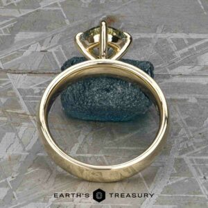 The "Keeley" ring in 14k yellow gold with 1.61-Carat Montana sapphire