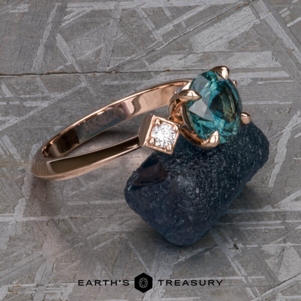 The "Harmonia" ring in 14k rose gold with 1.55-Carat Montana sapphire The "Harmonia" ring in 14k rose gold with 1.55-Carat Montana sapphire