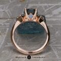 The "Harmonia" ring in 14k rose gold with 1.55-Carat Montana sapphire