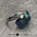 The "Harmonia" in 18k white gold with 0.93-Carat Montana Sapphire