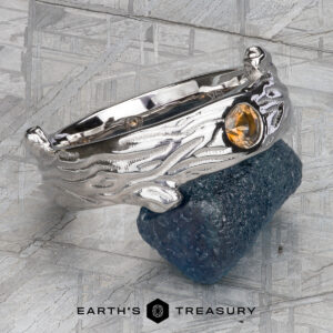 The Wide "Twyg" Sapphire Ring in 14k white gold with orange sapphire