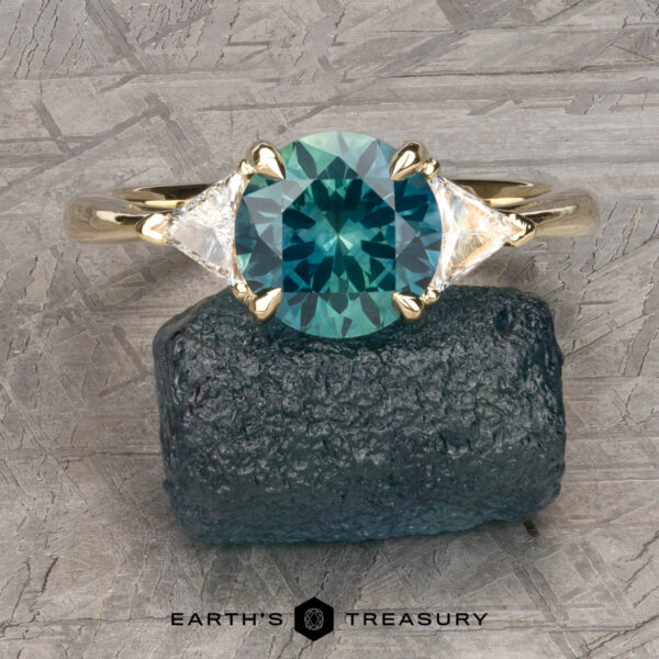 The "Mavis" ring in 14k yellow gold, upgraded with 4.5mm diamonds, with 2.09-carat Montana sapphire The "Mavis" ring in 14k yellow gold, upgraded with 4.5mm diamonds, with 2.09-carat Montana sapphire