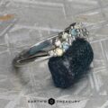 The "Leyre" band in platinum