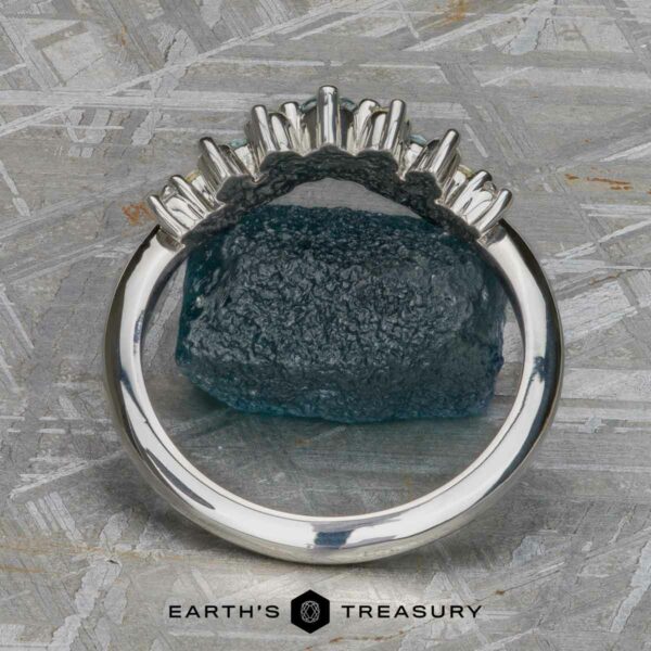 The "Leyre" band in platinum The "Leyre" band in platinum