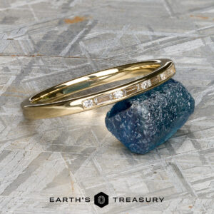 The "Melanie" band in 18k yellow gold