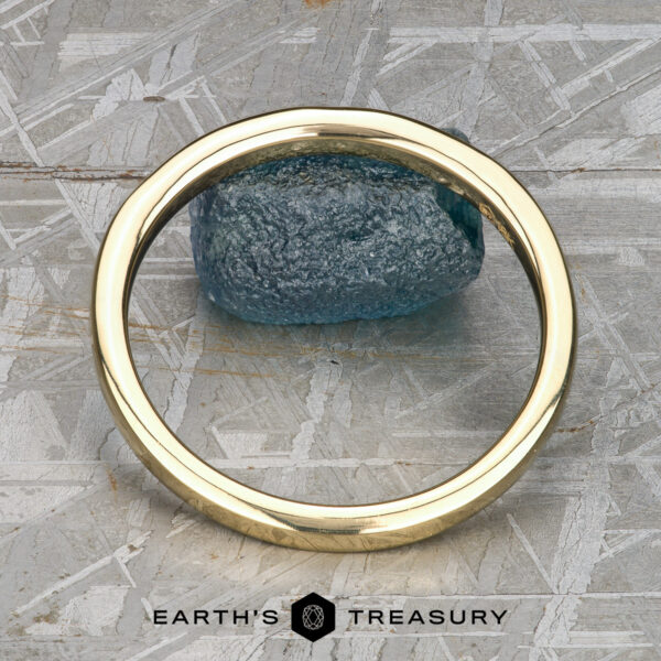 The "Melanie" band in 18k yellow gold The "Melanie" band in 18k yellow gold