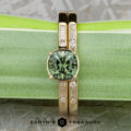 The "Melanie" band in 18k yellow gold