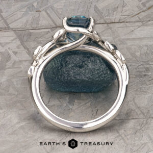 The “Ivey” ring in platinum with 1.64-Carat Montana Sapphire