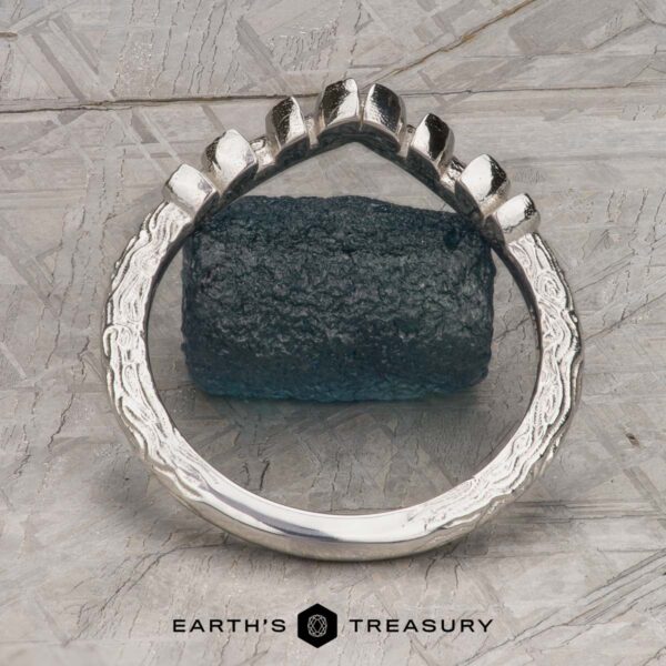 The "Guinevere" Band in platinum The "Guinevere" Band in platinum