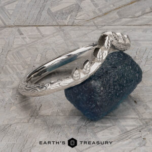 The "Guinevere" Band in platinum