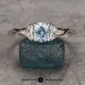 The "Aislinn" ring in platinum with 0.98-carat Montana sapphire