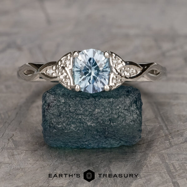 The "Aislinn" ring in platinum with 0.98-carat Montana sapphire The "Aislinn" ring in platinum with 0.98-carat Montana sapphire