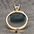 The "Paloma" ring in 14k yellow gold with 1.85-carat Montana sapphire