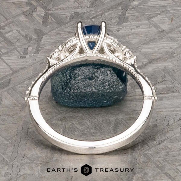 The Ornate "Cattleya" ring in platinum with 1.49-carat Montana sapphire The Ornate "Cattleya" ring in platinum with 1.49-carat Montana sapphire