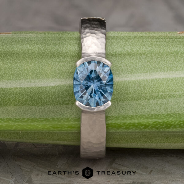 The Wide "Larisa" ring in 14k white gold with 1.42-carat Montana sapphire The Wide "Larisa" ring in 14k white gold with 1.42-carat Montana sapphire
