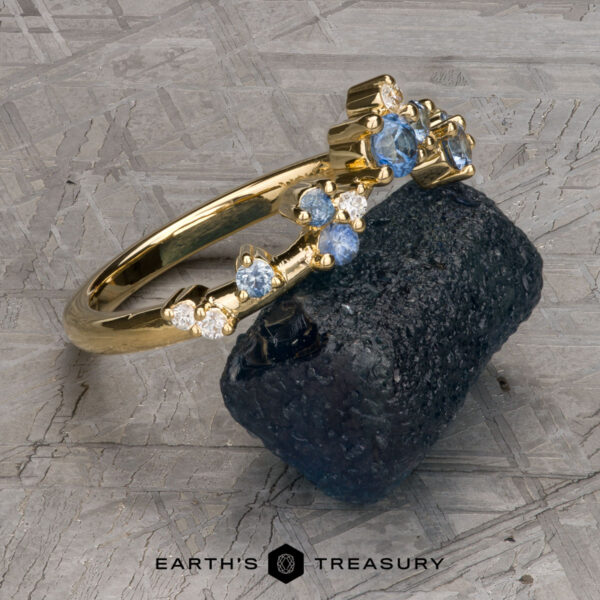 The Deluxe "Nebula" Band in 18k yellow gold The Deluxe "Nebula" Band in 18k yellow gold