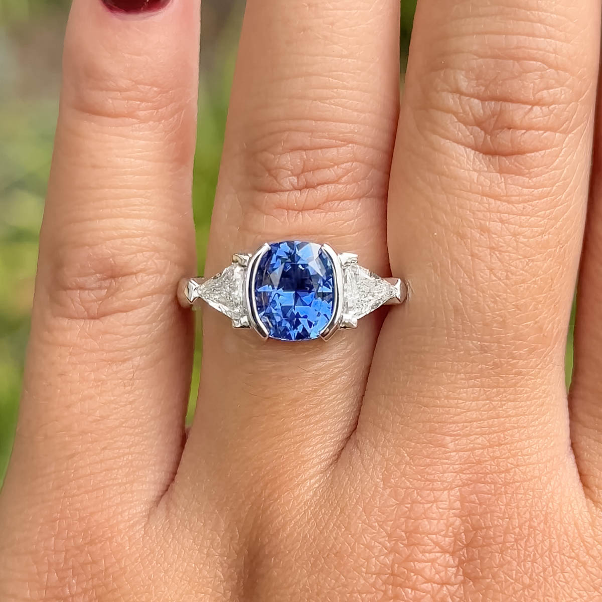 The "Bronwyn" ring in 14K white gold with 3.01-Carat Ceylon Sapphire