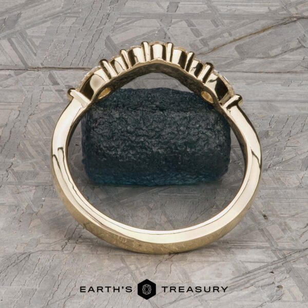 The "Clematis" band in 14k yellow gold The "Clematis" band in 14k yellow gold