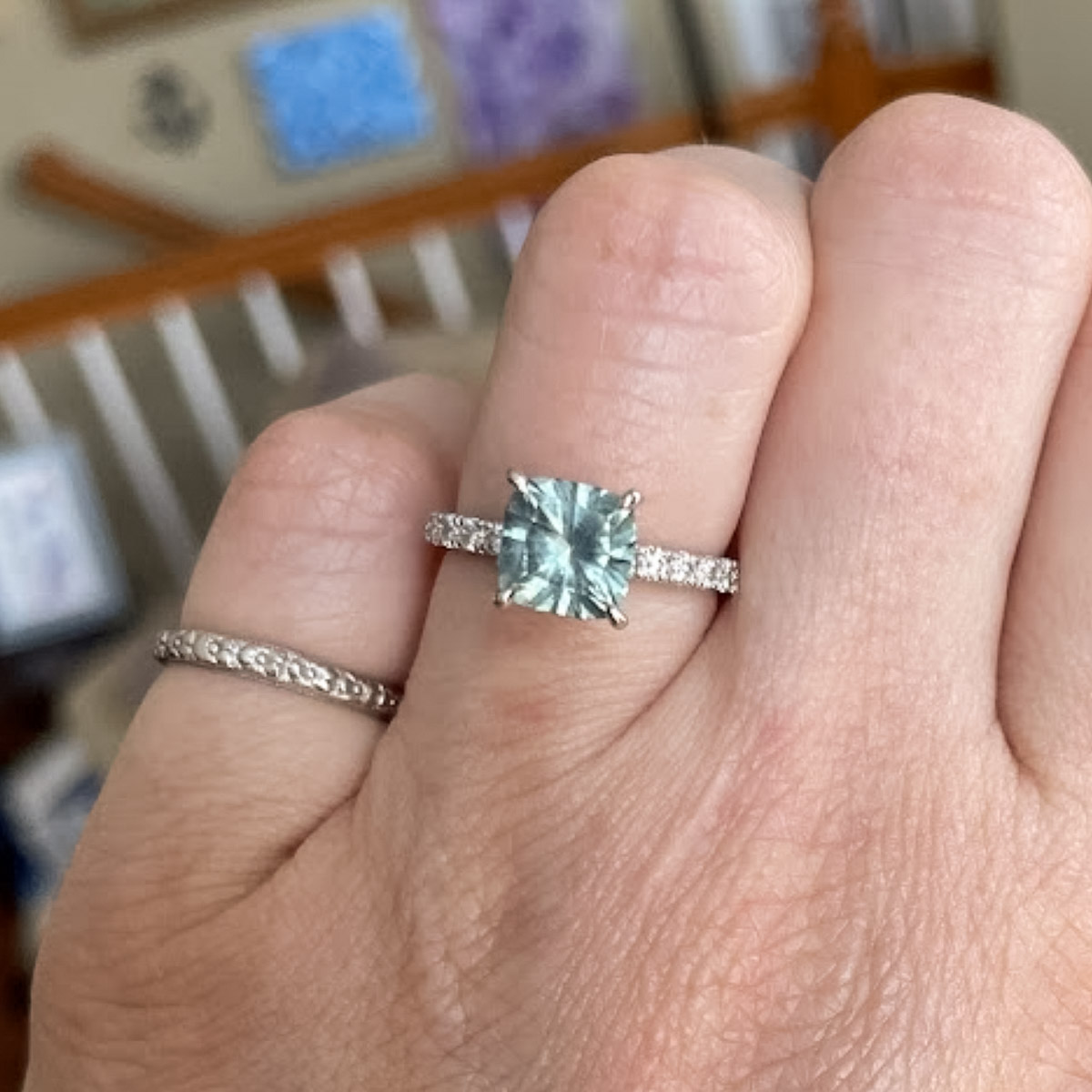 The "Madeline" ring in 18K white gold with 2.72-Carat Montana Sapphire