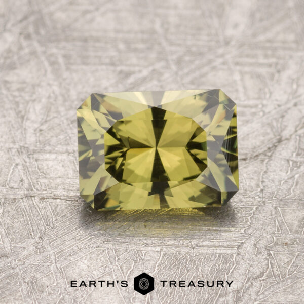 1.35-Carat Australian Sapphire 1.35-Carat Australian Sapphire