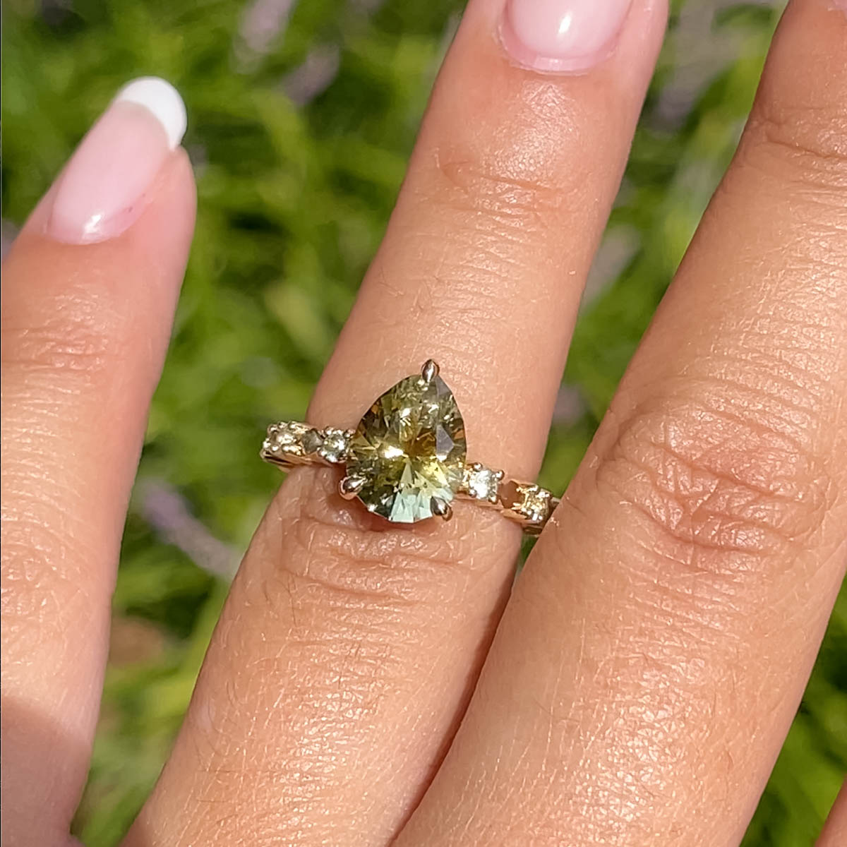 A custom ring in 18K yellow gold with a 2.27-carat Montana sapphire