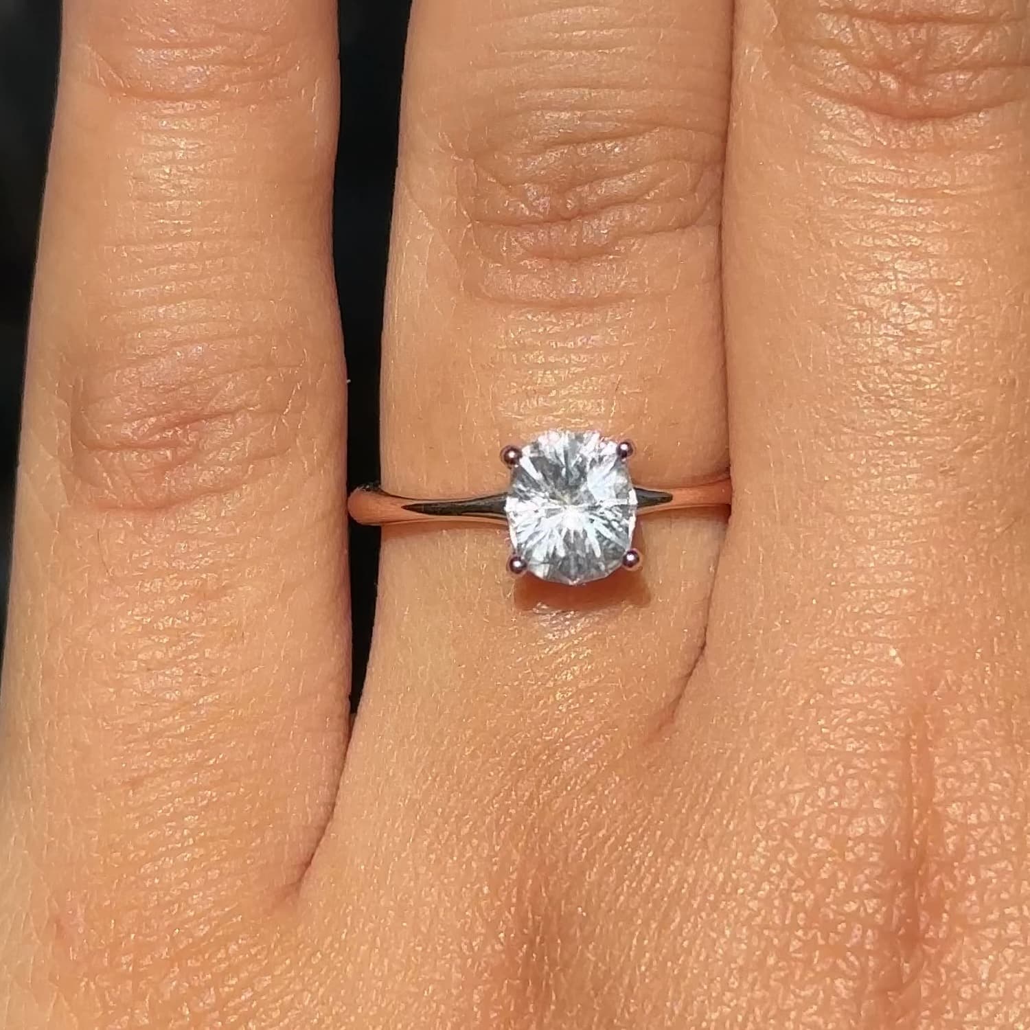 The "Vanessa" ring in 14k rose gold with a 1.37-carat Montana sapphire