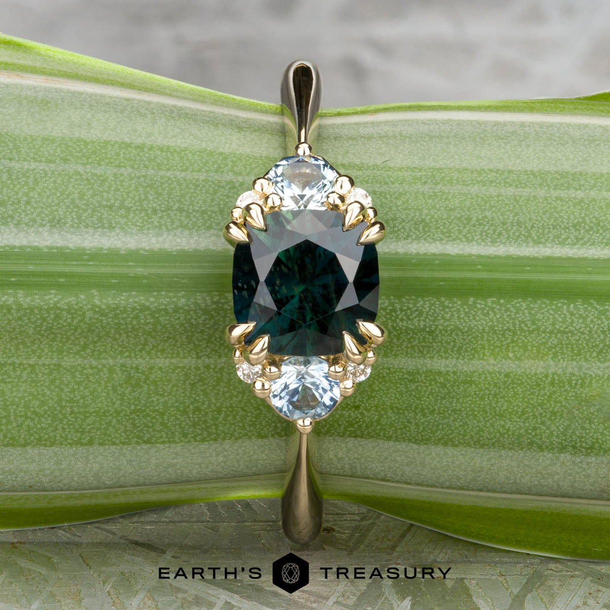 The “Lilium” Ring - Earth's Treasury