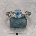 The "Cassia" ring in 14K white gold with 0.96-carat Montana sapphire