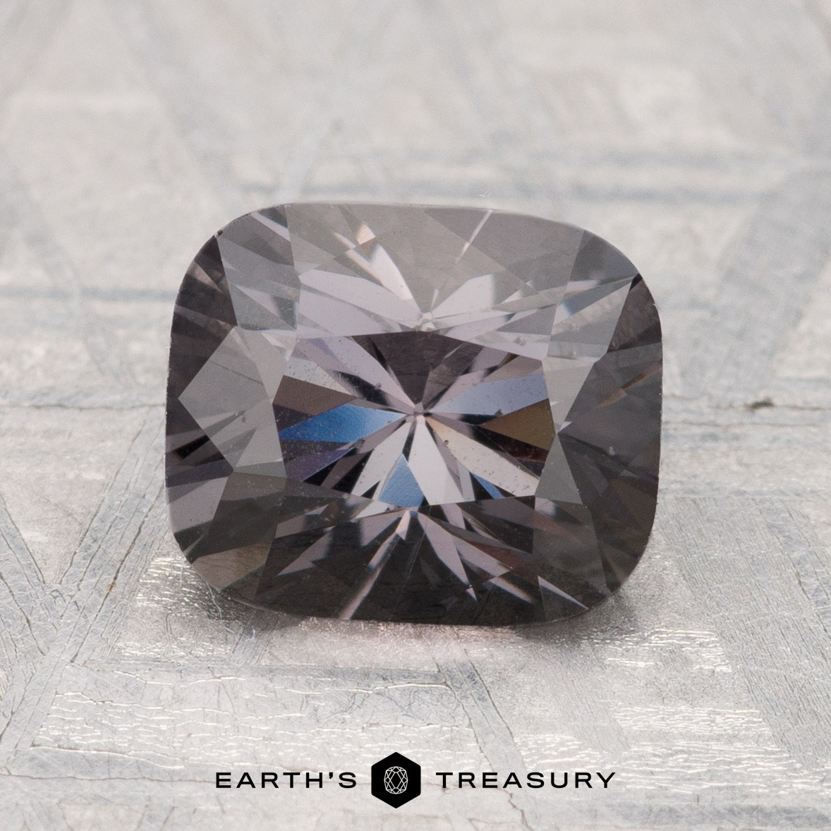 Gemstones 凛 2.55-Carat Gray Spinel - Earth's Treasury