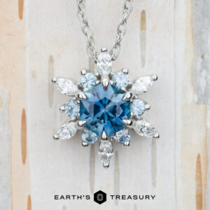 The "Blizzard" pendant in platinum with 2.15-Carat Montana Sapphire