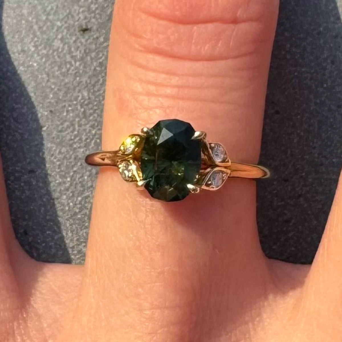 The "Hazel" ring in 14K yellow gold with 1.50-Carat Australian Sapphire