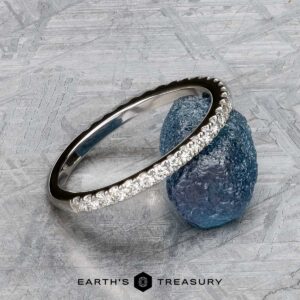 The "Amphitrite" band in 18K white gold