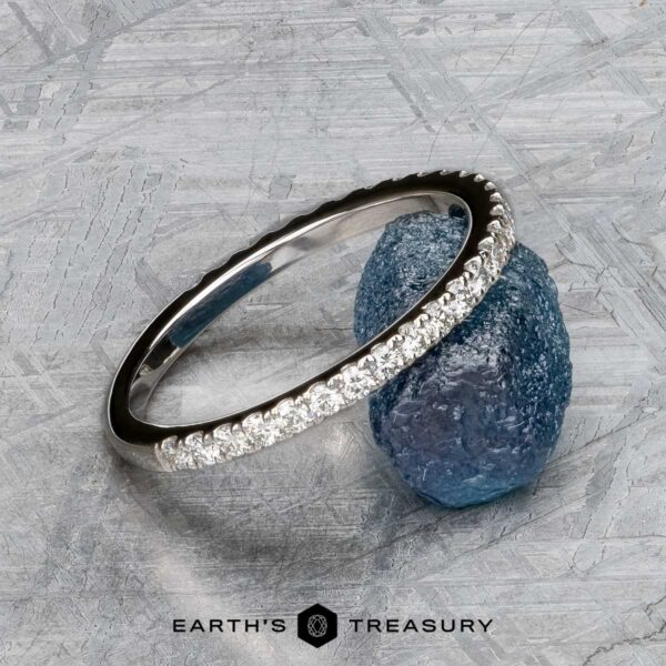 The "Amphitrite" band in 18K white gold The "Amphitrite" band in 18K white gold