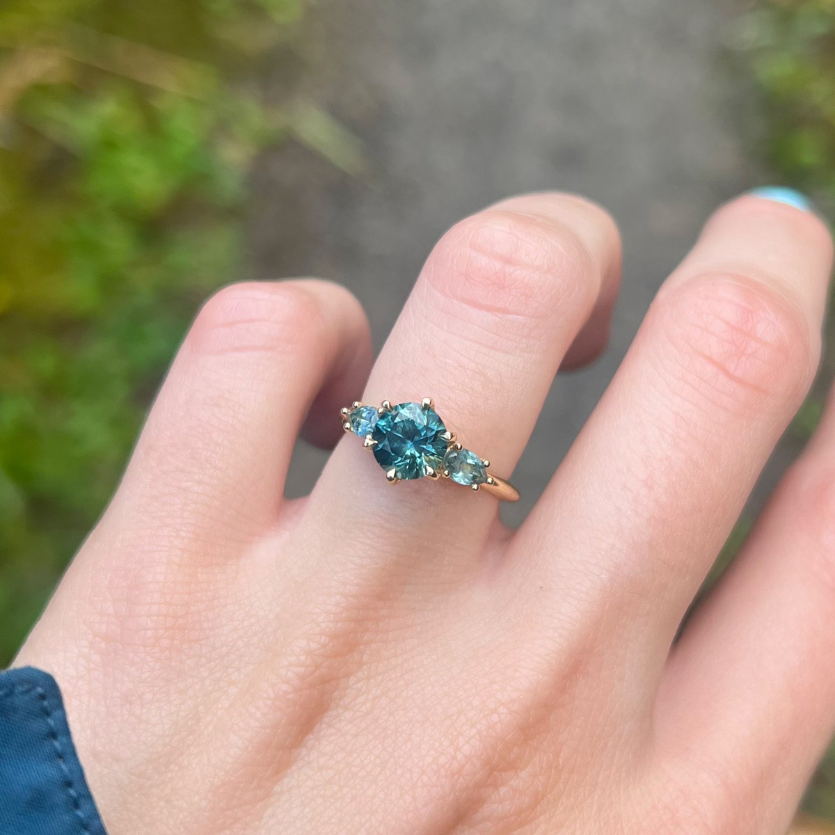 Custom ring in 14K yellow gold with 1.58-carat Montana sapphire