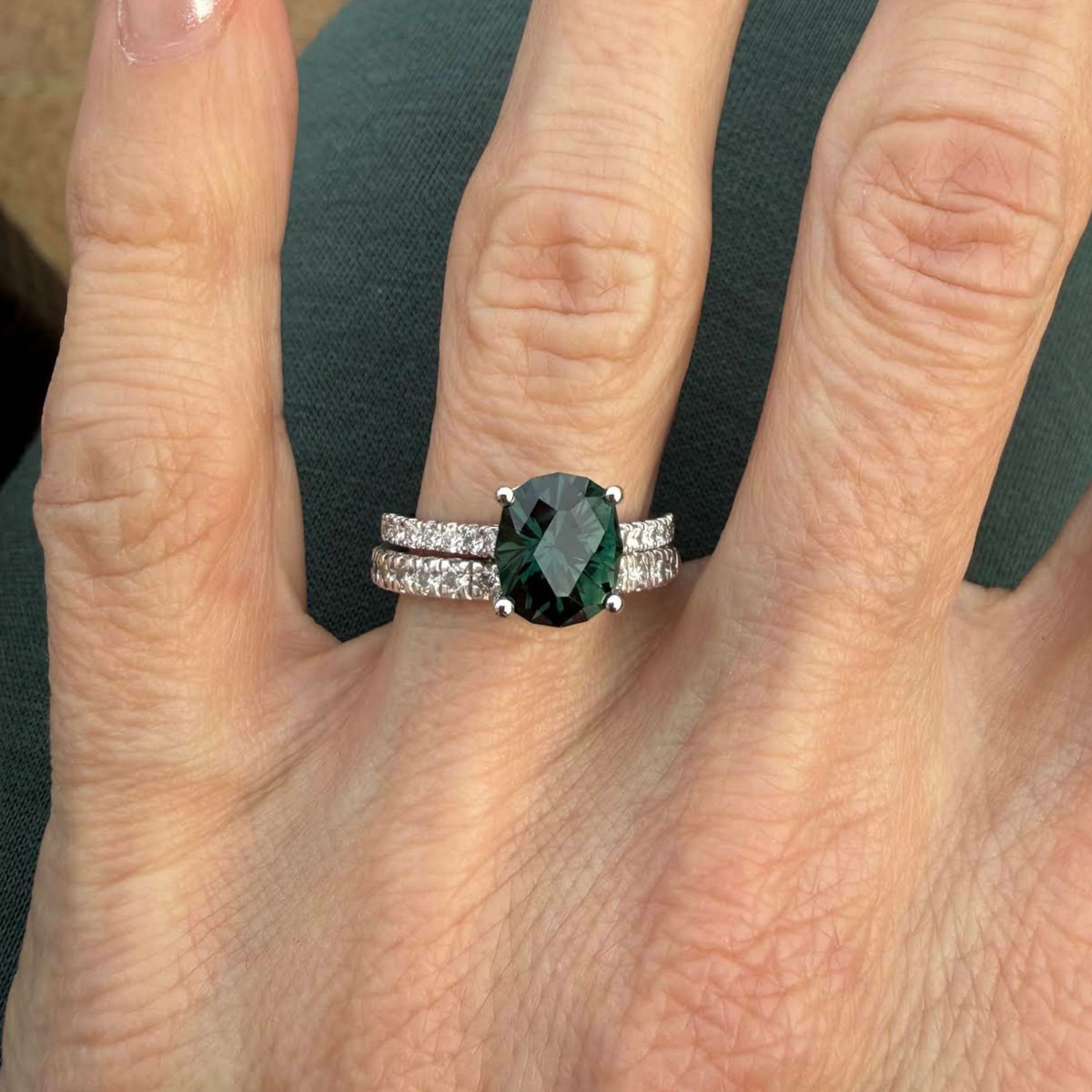 The Classic "Claire" ring in platinum with 2.45-carat Australian sapphire