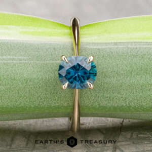The “Lyra” Solitaire With 1.33-Carat Rich Teal Montana Sapphire (Heated)